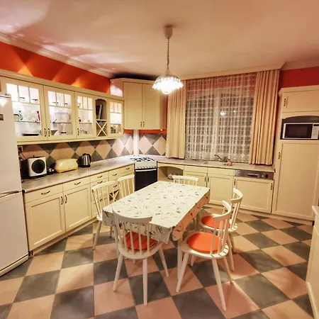 Boros Vendeghaz * אגר