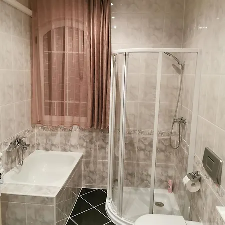 Boros Vendeghaz בית נופש