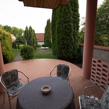 Boros Vendeghaz * אגר