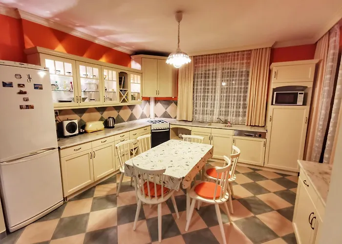 Boros Vendeghaz * Eger